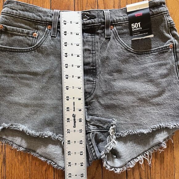 Levi’s 501 High Rise Original Denim Cut-Off Shorts Washed Black Size 30 NWT - Picture 13 of 13